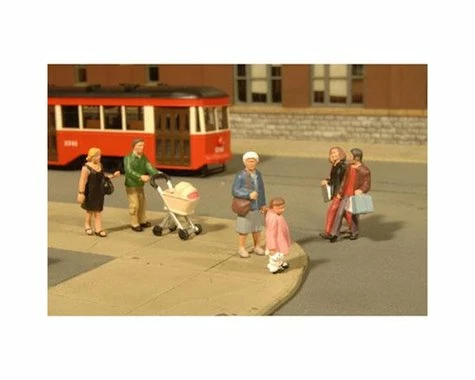 Bachmann SceneScapes Strolling Figures (O Scale) -Bachmann Sales Shop bac33159