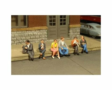 Bachmann SceneScapes Seated Platform Passengers (O Scale) 3 Bachmann SceneScapes Seated Platform Passengers (O Scale)