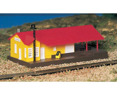 Bachmann N-Scale Plasticville Built-Up Freight Station 3 Bachmann N-Scale Plasticville Built-Up Freight Station
